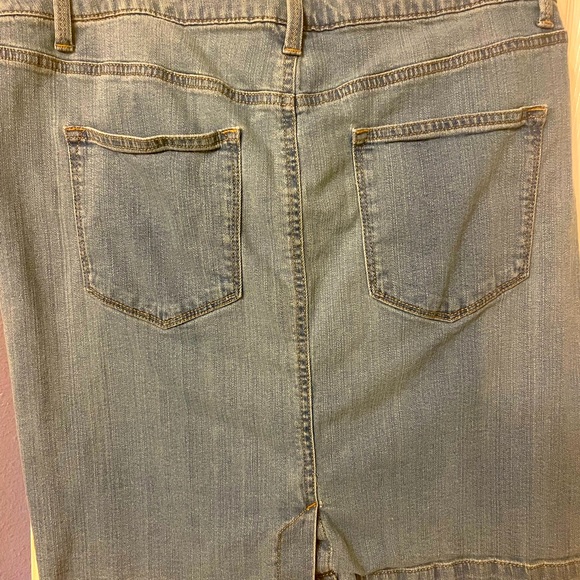 Classic blue jean mini skirt size 16.. - Picture 4 of 5